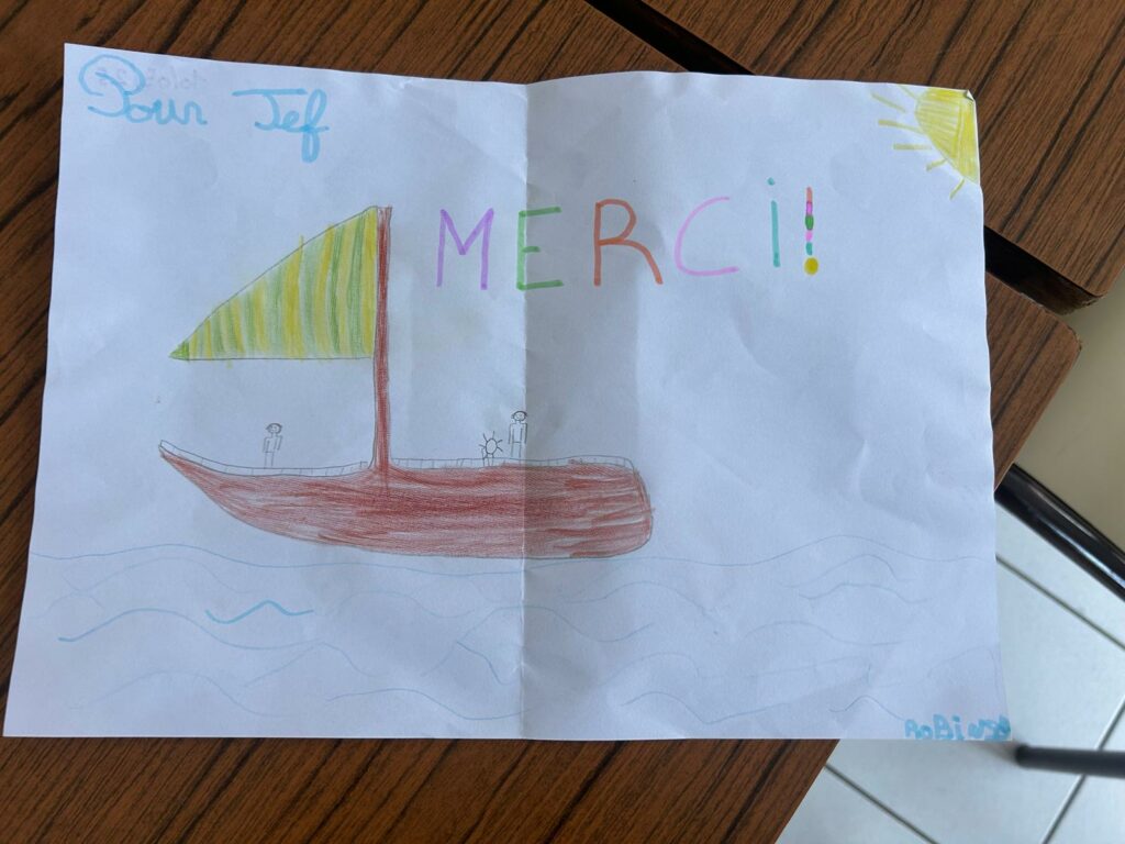 Robinson nous a fait un beau dessin pour remercier Vivian et Jeff de l’accueillir pour la sortie Gabian 👍👋